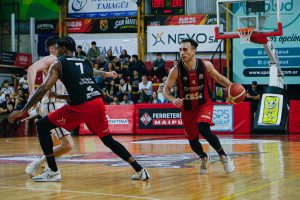 Triunfo clave del rojinegro en la Liga Nacional, venció a Olímpico y acaricia los playoffs