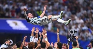 Messi lideró otra reacción histórica y Argentina sigue en el Mundial: “Este grupo no baja los brazos nunca”