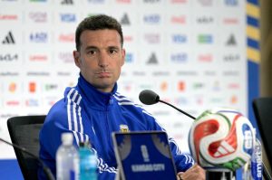 Scaloni ajusta su formación y mantiene la base para los octavos ante Suiza del Mundial 2026