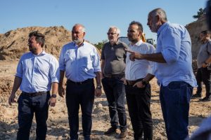 Juan Pablo Valdés y Claudio Polich supervisaron una obra hídrica que beneficiará a más de 250.000 vecinos