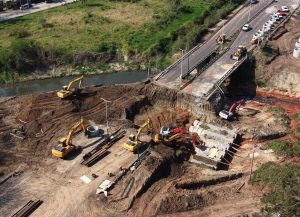 Cambios de tránsito y colectivos en la zona sur capitalina por obras sobre el arroyo Pirayuí