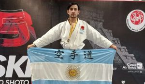 Nicolás Barrios Baranda se consagró campeón mundial de karate en México